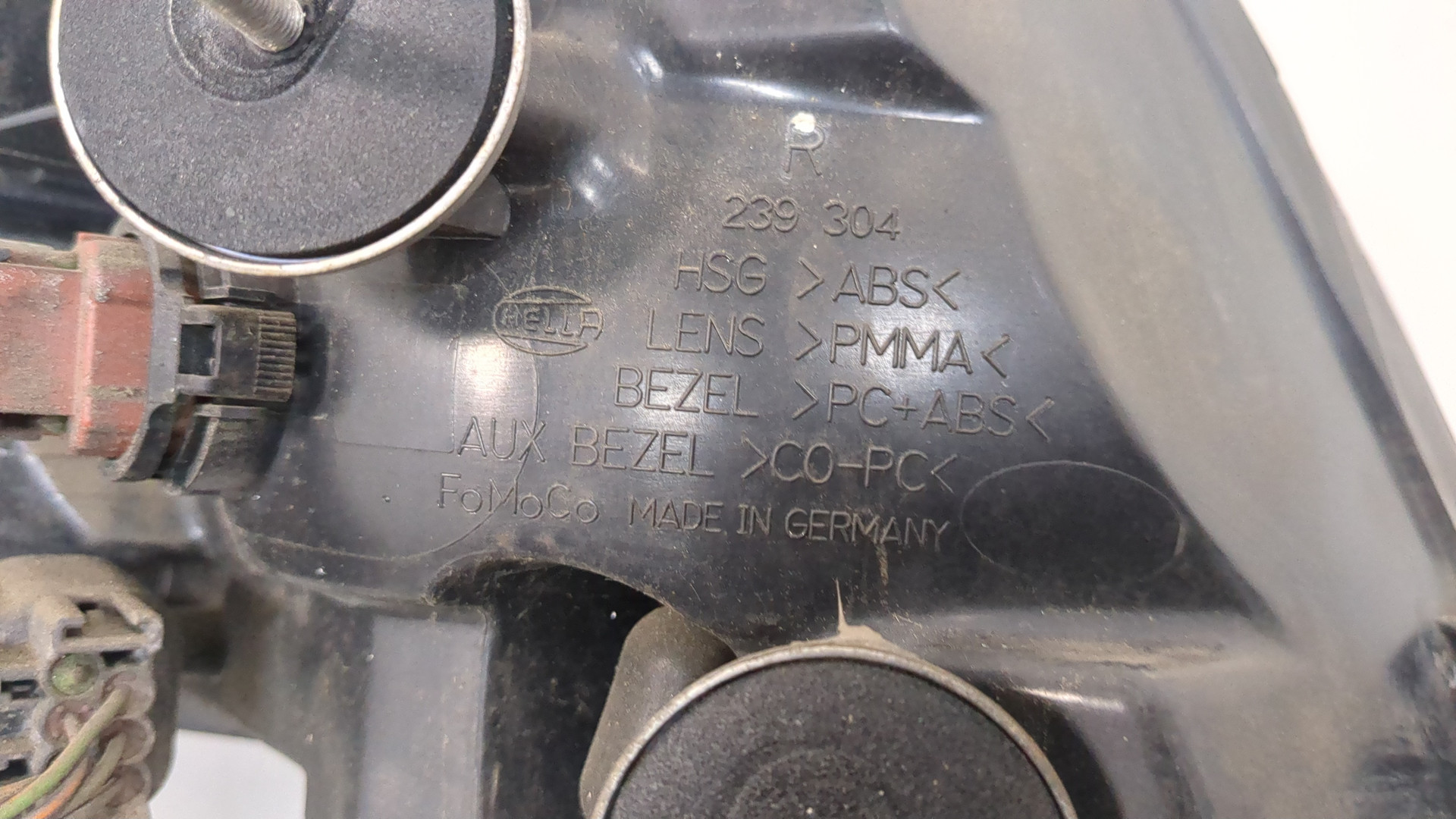 Фонарь задний правый