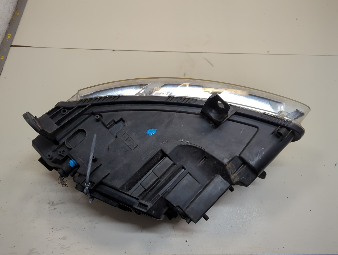 Фара правая