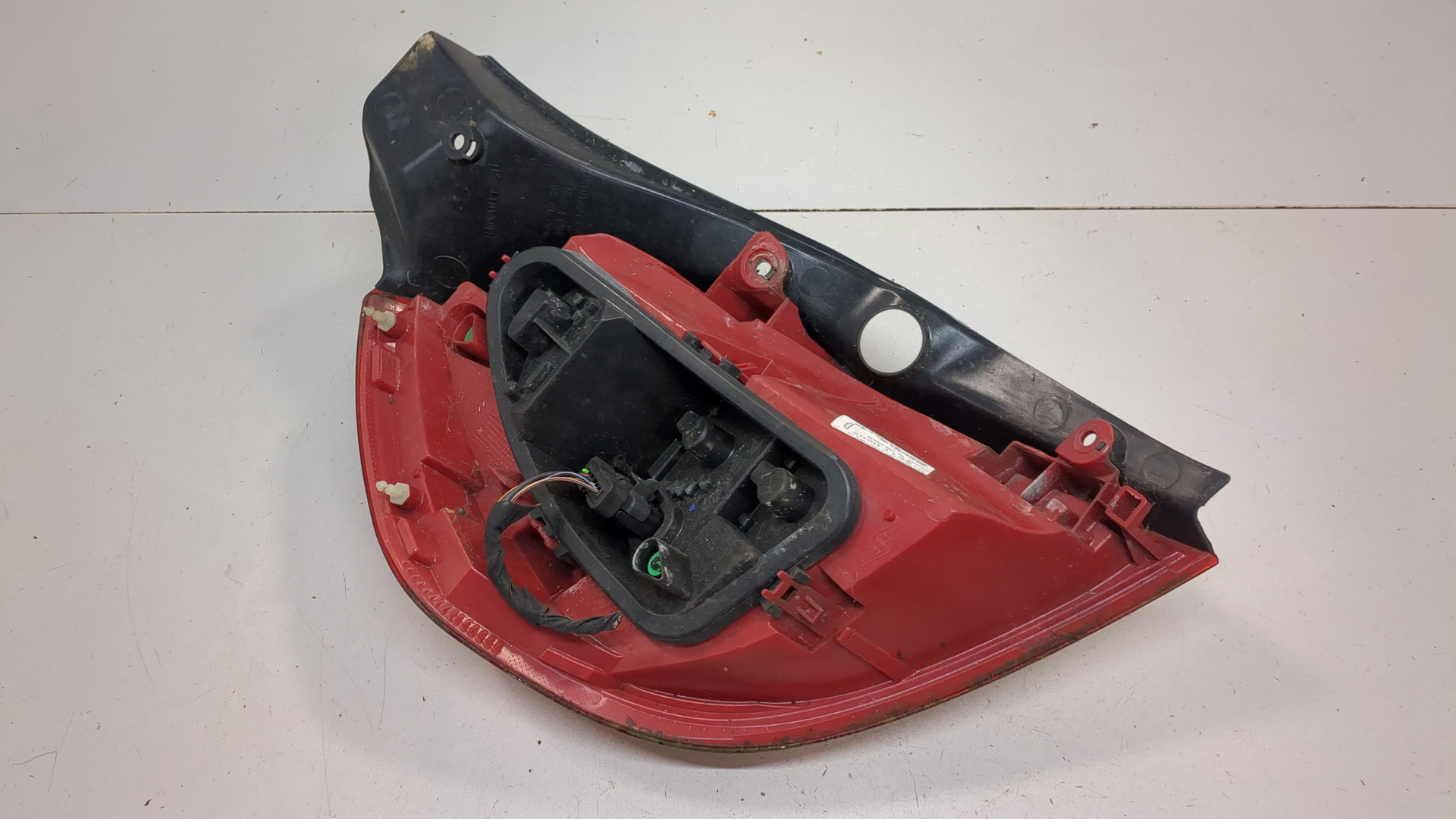 Фонарь задний правый