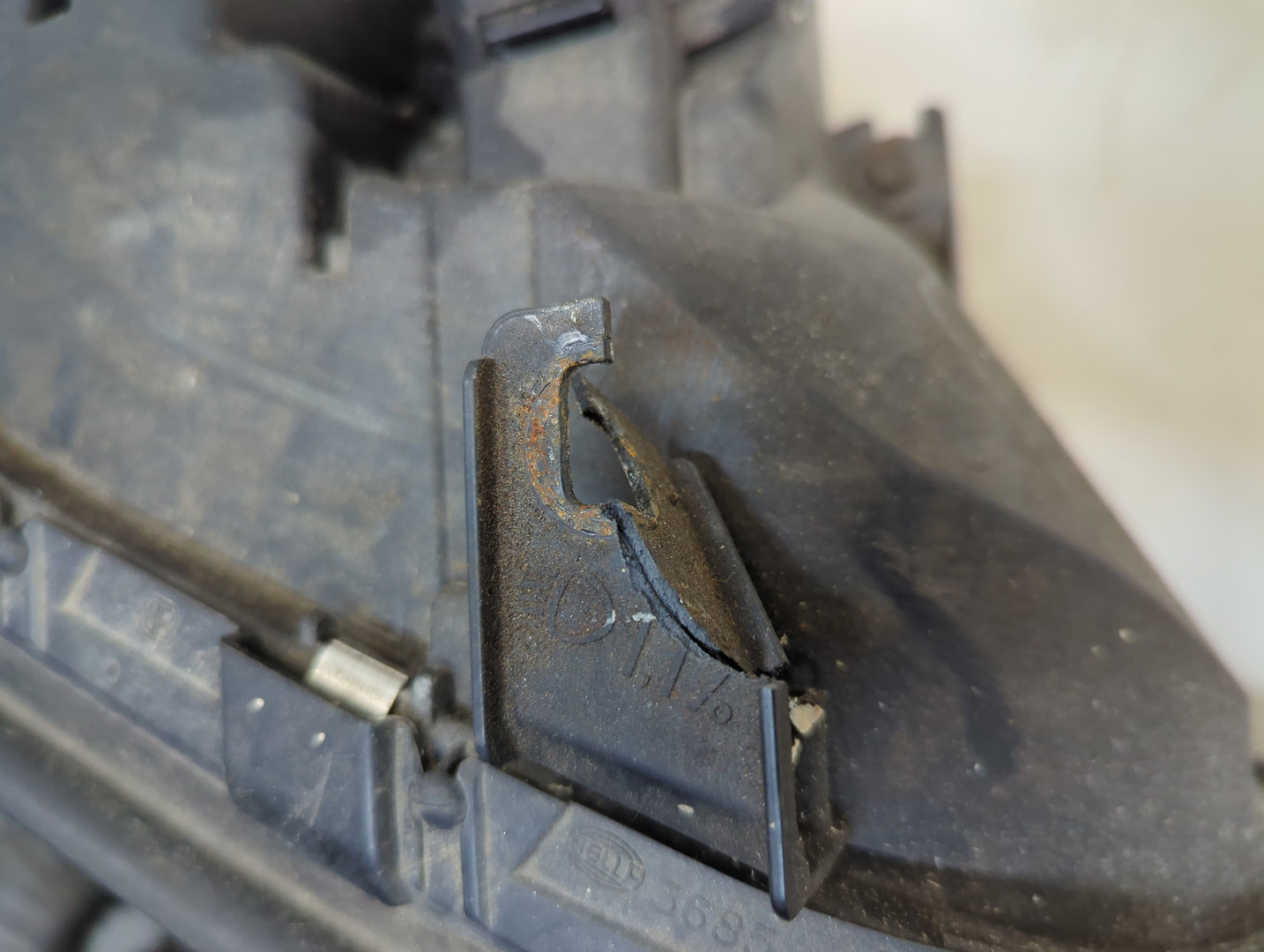 Фара правая