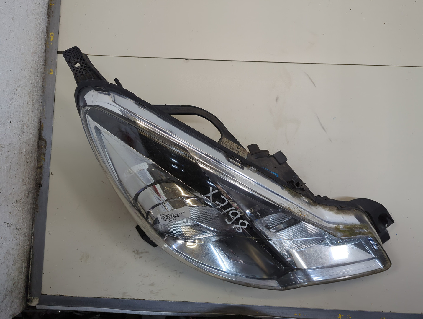 Фара правая