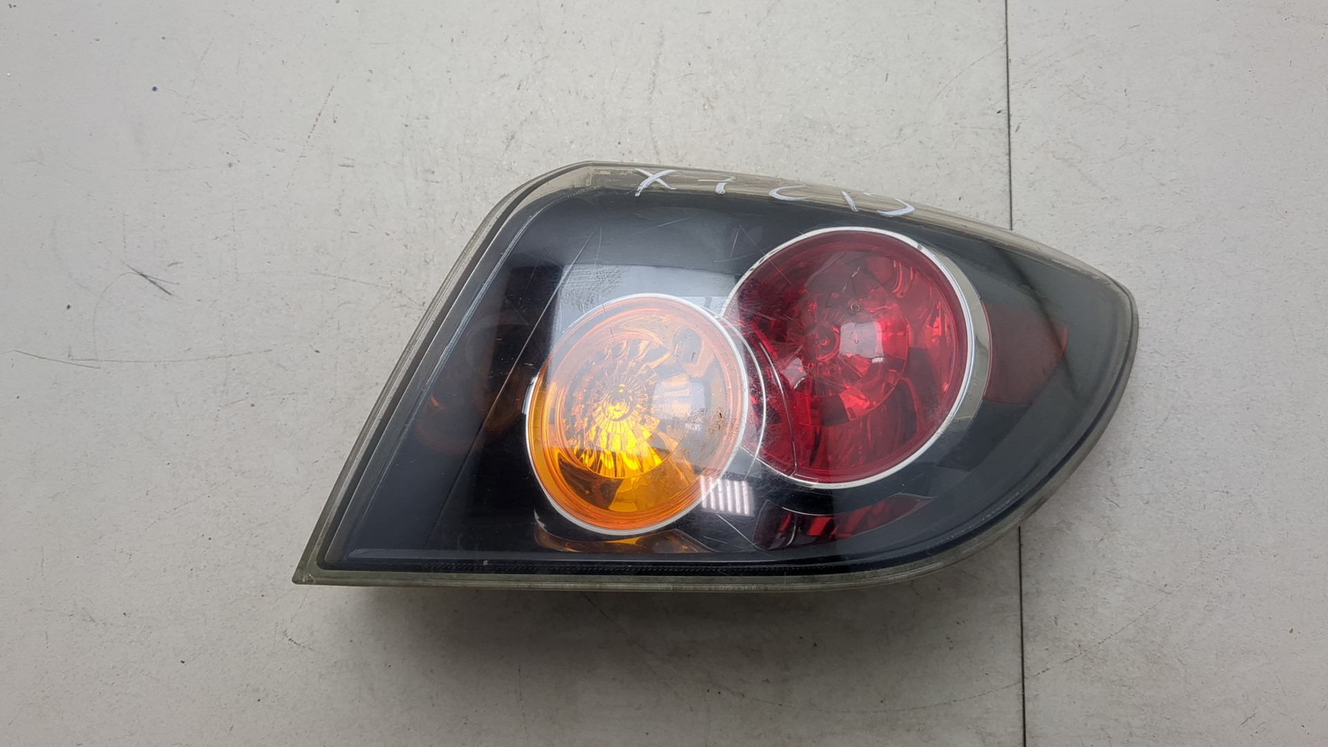 Фонарь задний правый