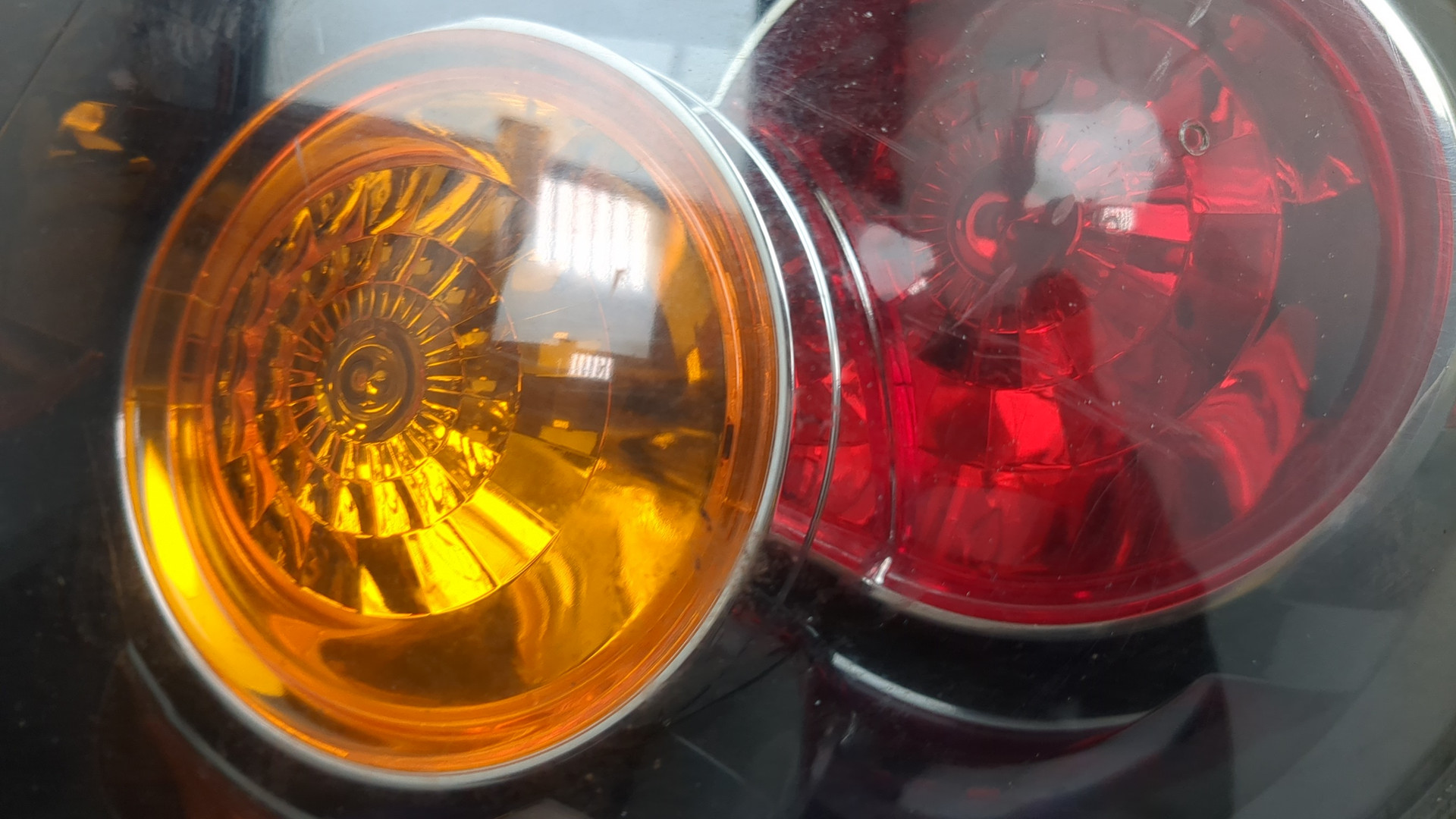 Фонарь задний правый