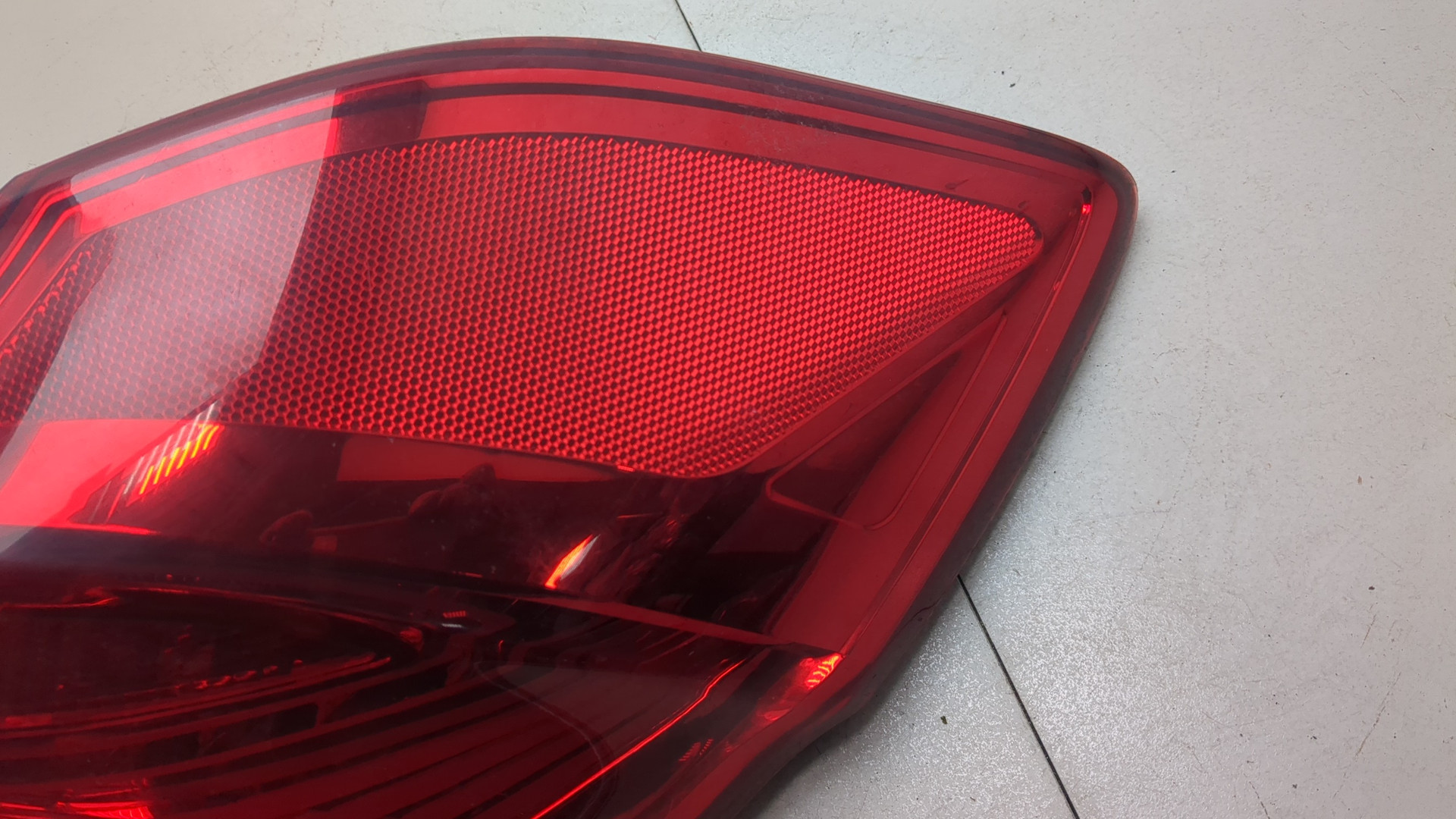 Фонарь задний правый