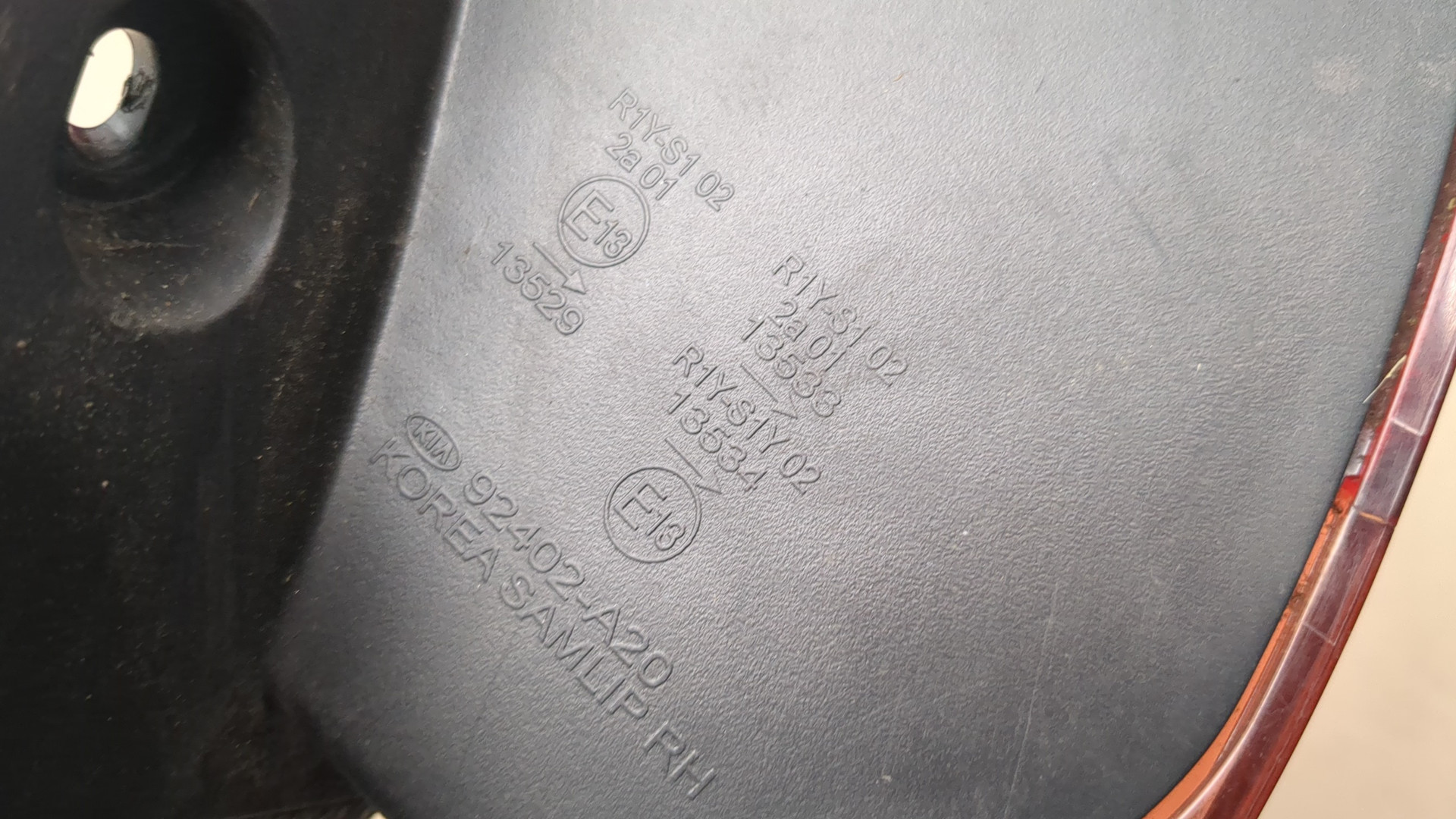 Фонарь задний правый