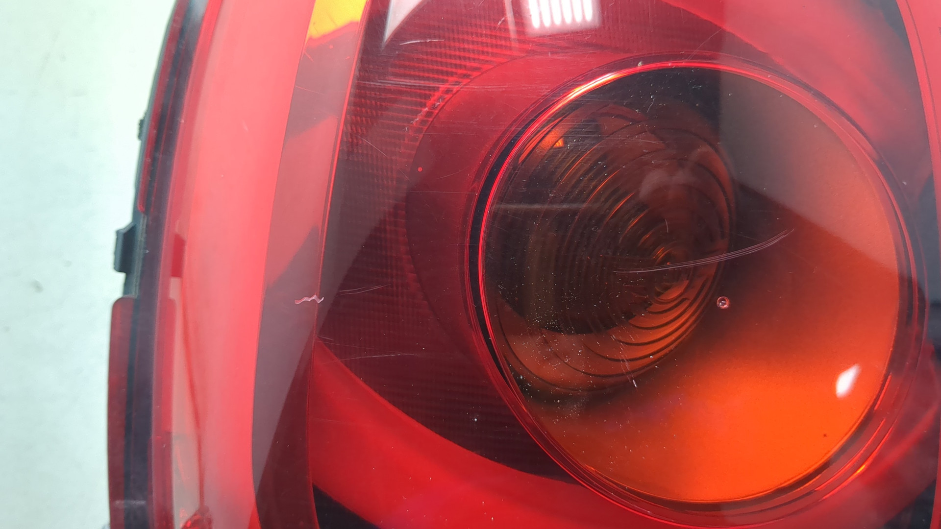 Фонарь задний левый