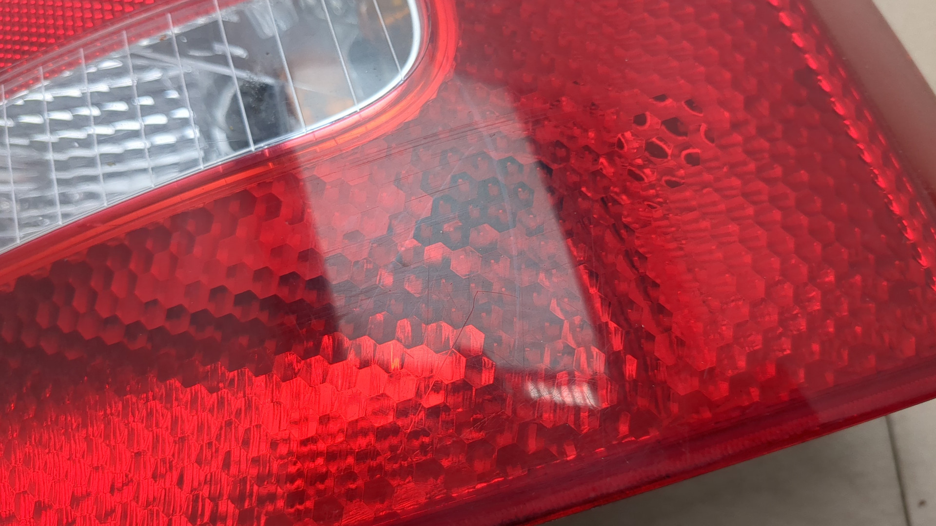 Фонарь задний правый