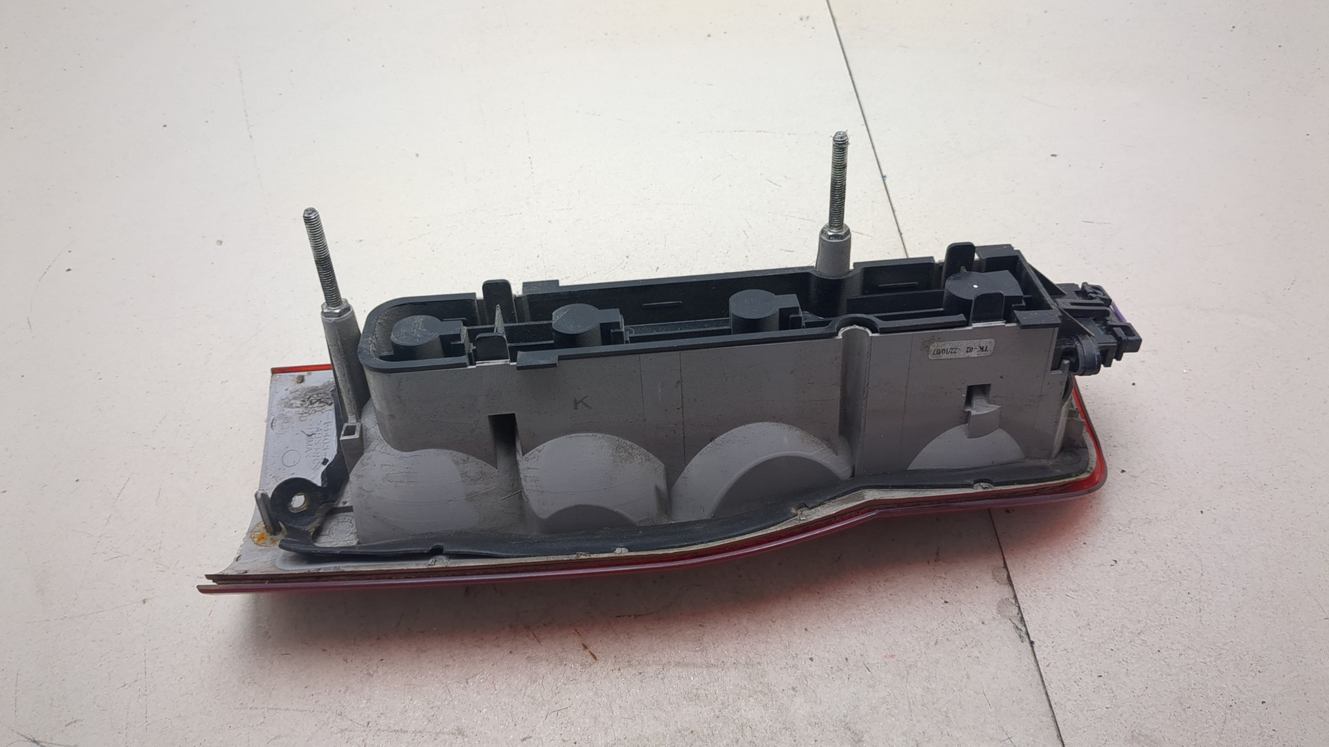 Фонарь задний левый