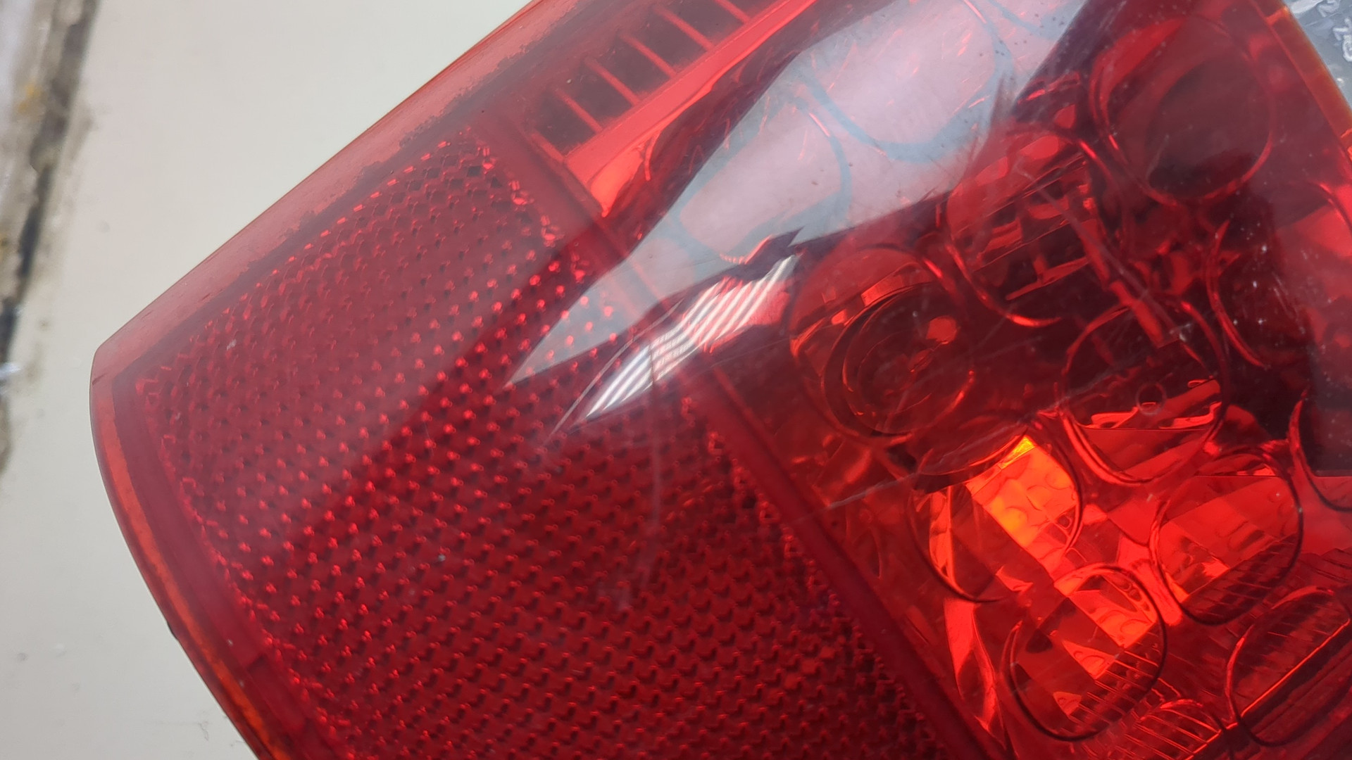 Фонарь задний левый