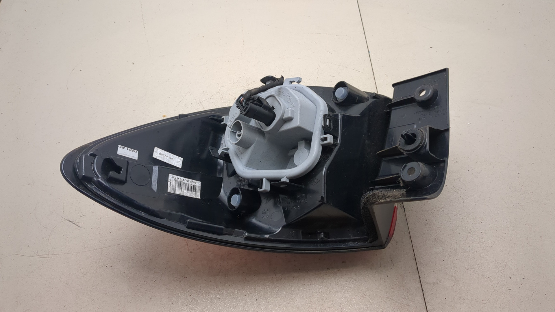 Фонарь задний левый