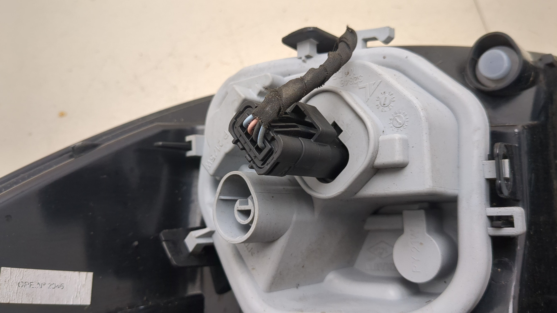 Фонарь задний левый