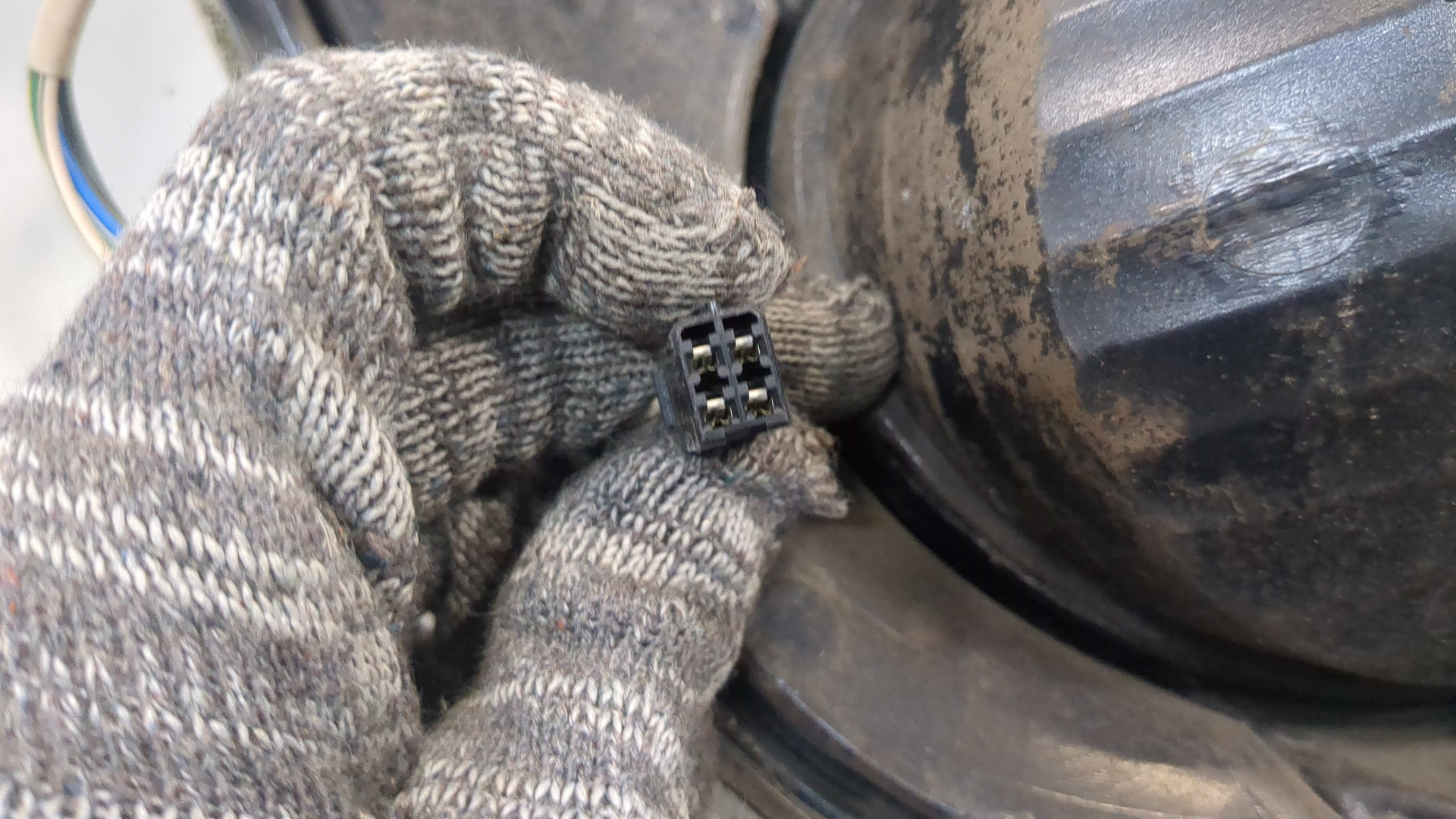 Фонарь задний левый