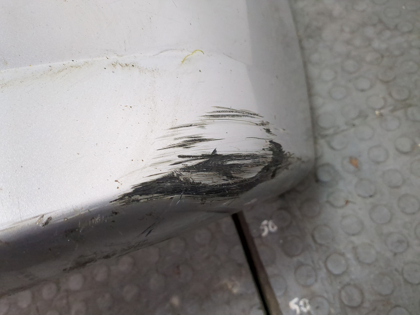 Бампер передний