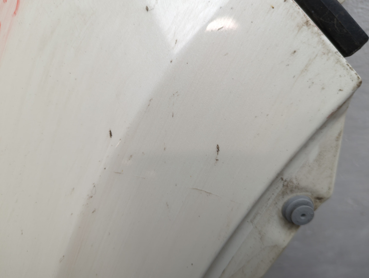 Крыло переднее правое