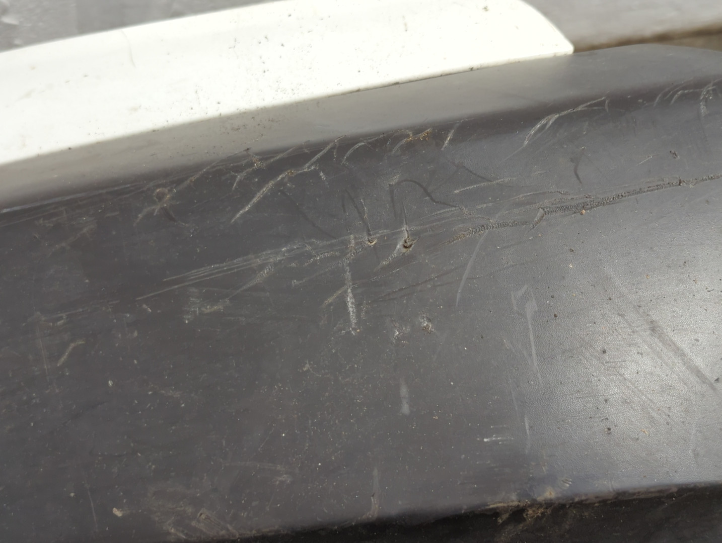 Бампер передний