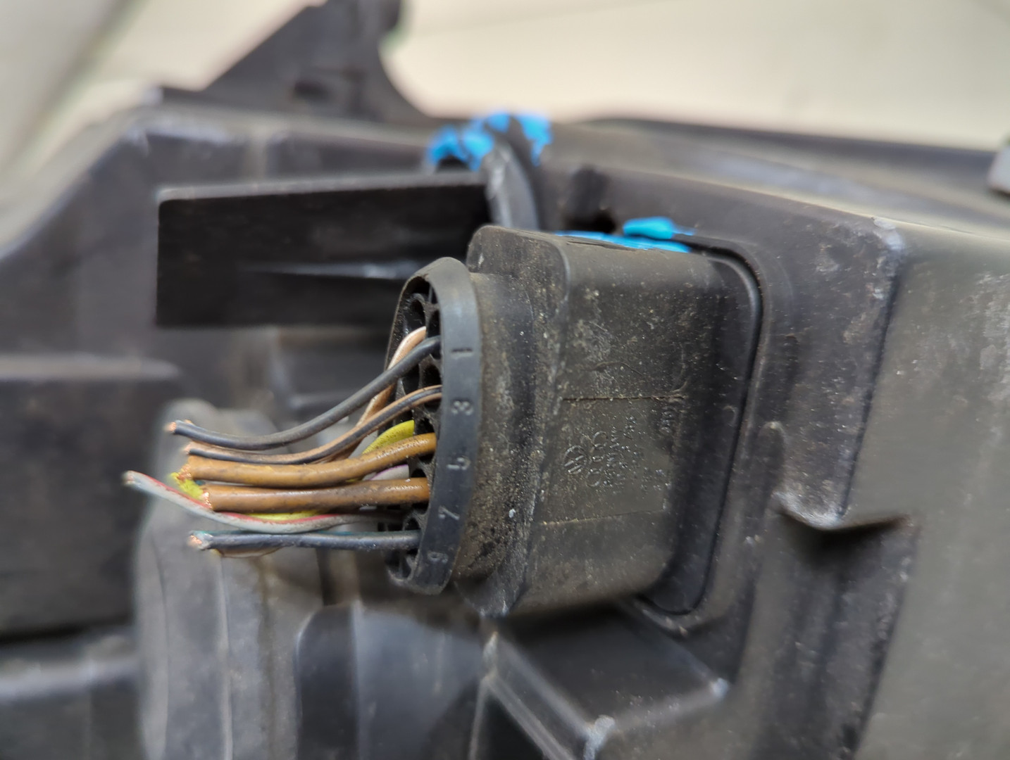 Фара правая