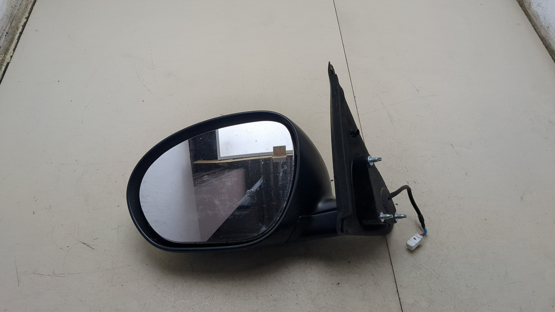 Зеркало левое электрическое