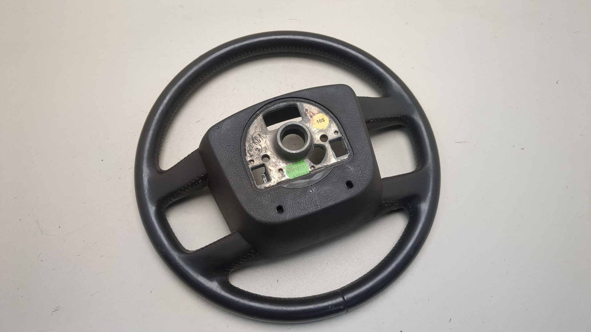 Рулевое колесо (руль)