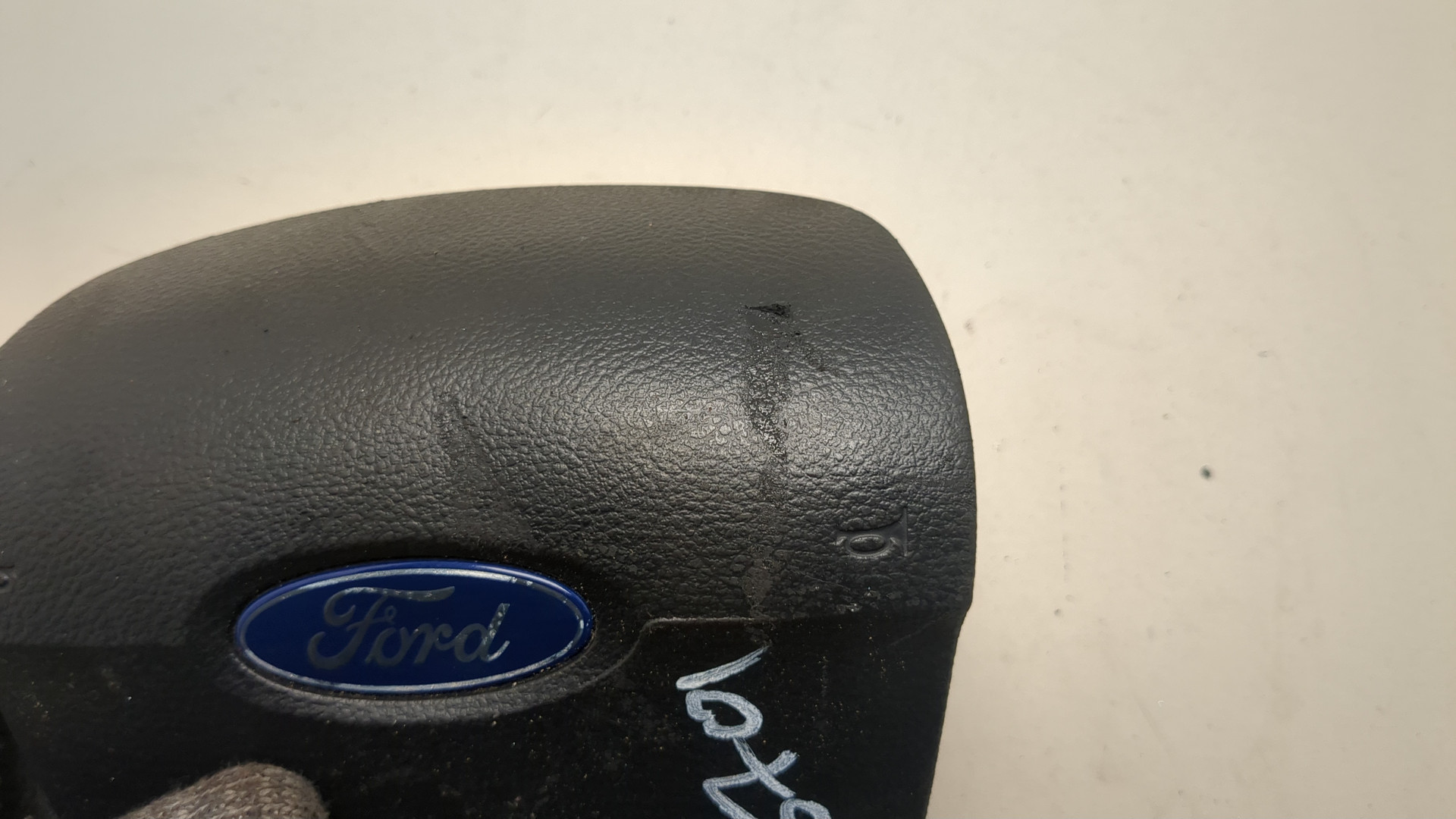 Подушка безопасности в рулевое колесо