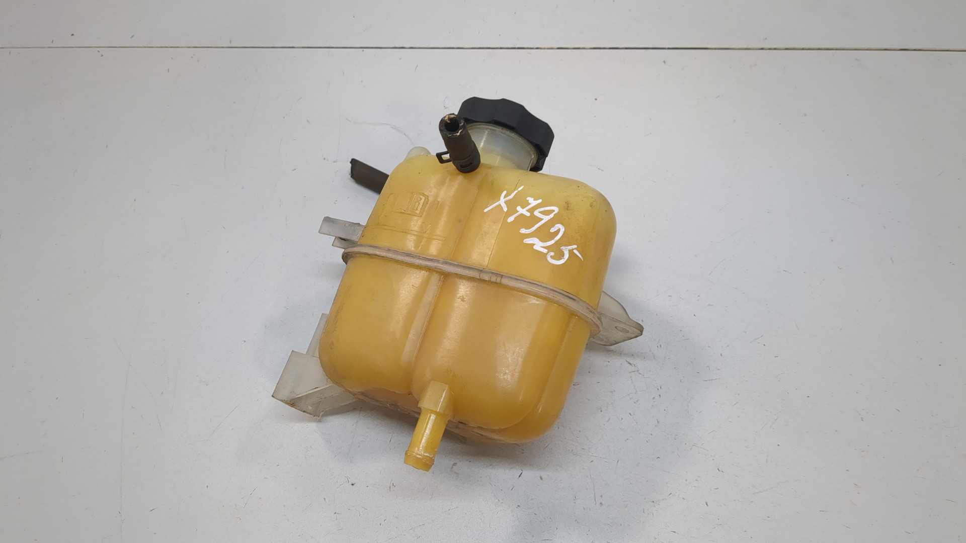 Бачок расширительный