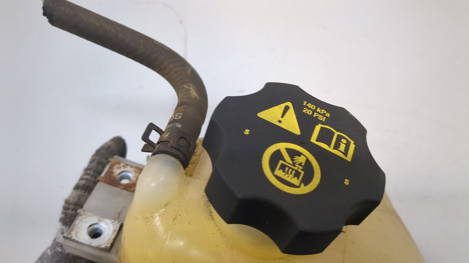 Бачок расширительный