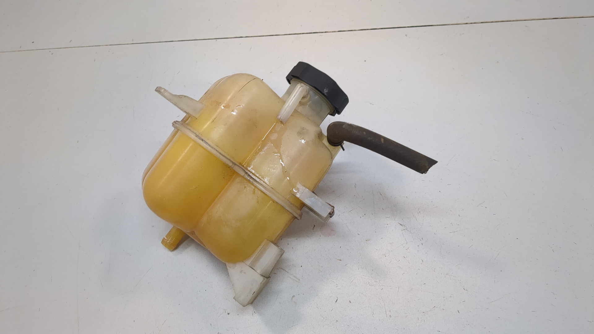 Бачок расширительный