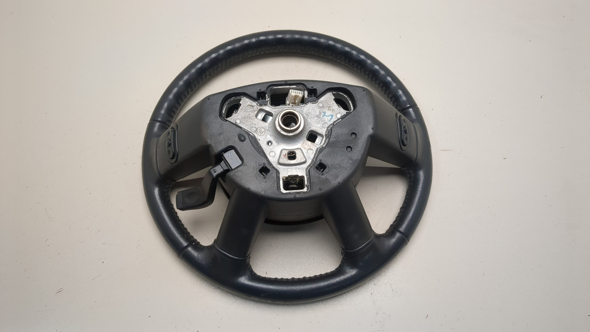 Рулевое колесо (руль)