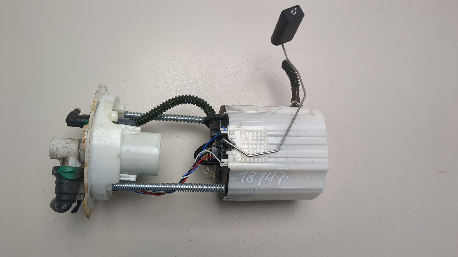 Насос топливный электрический