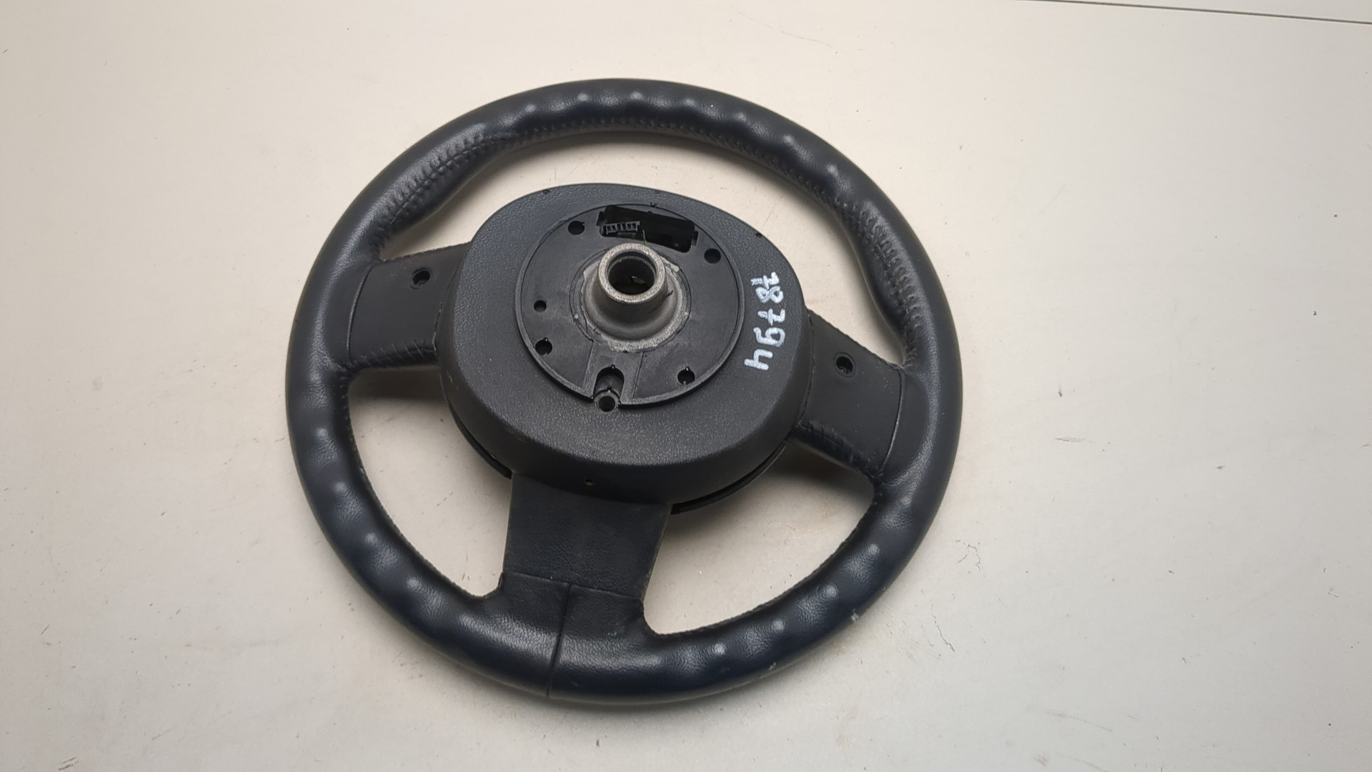 Рулевое колесо (руль)