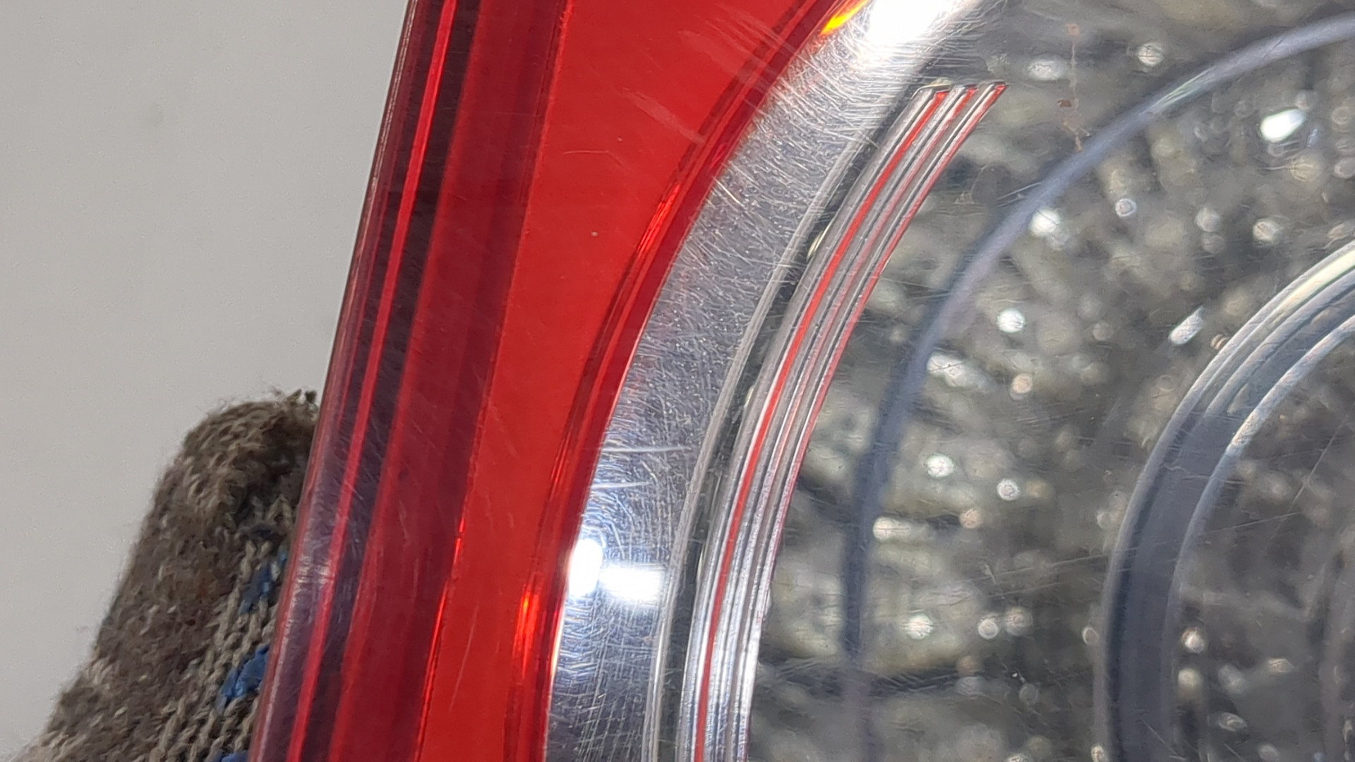 Фонарь задний правый