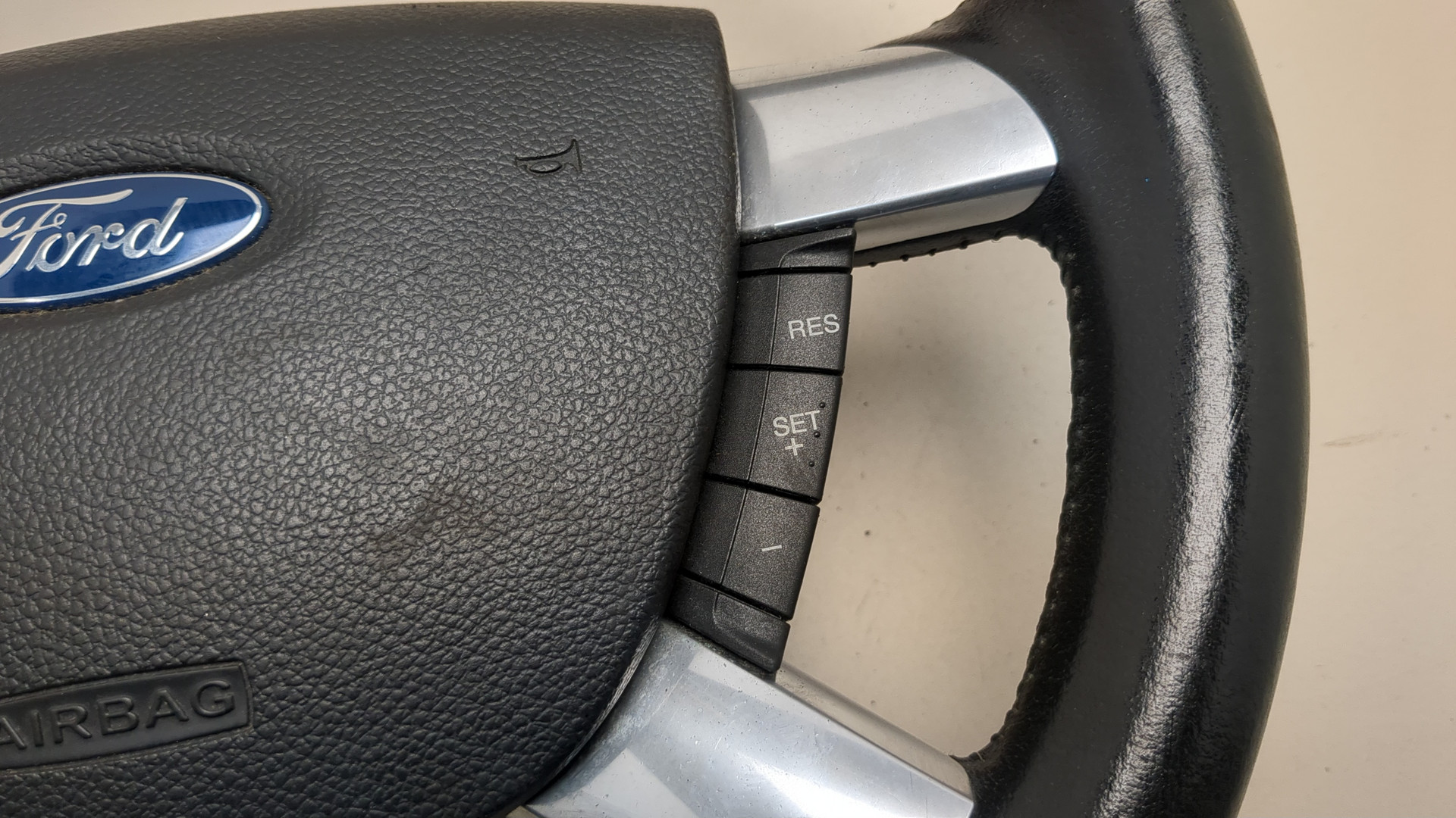 Рулевое колесо (руль)