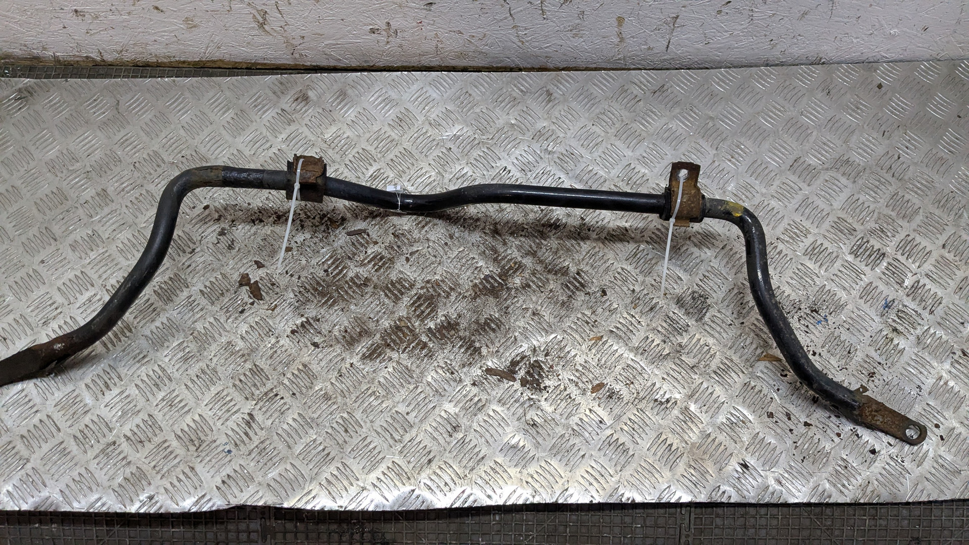 Стабилизатор передний