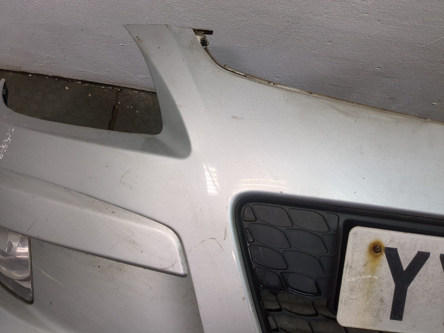 Бампер передний