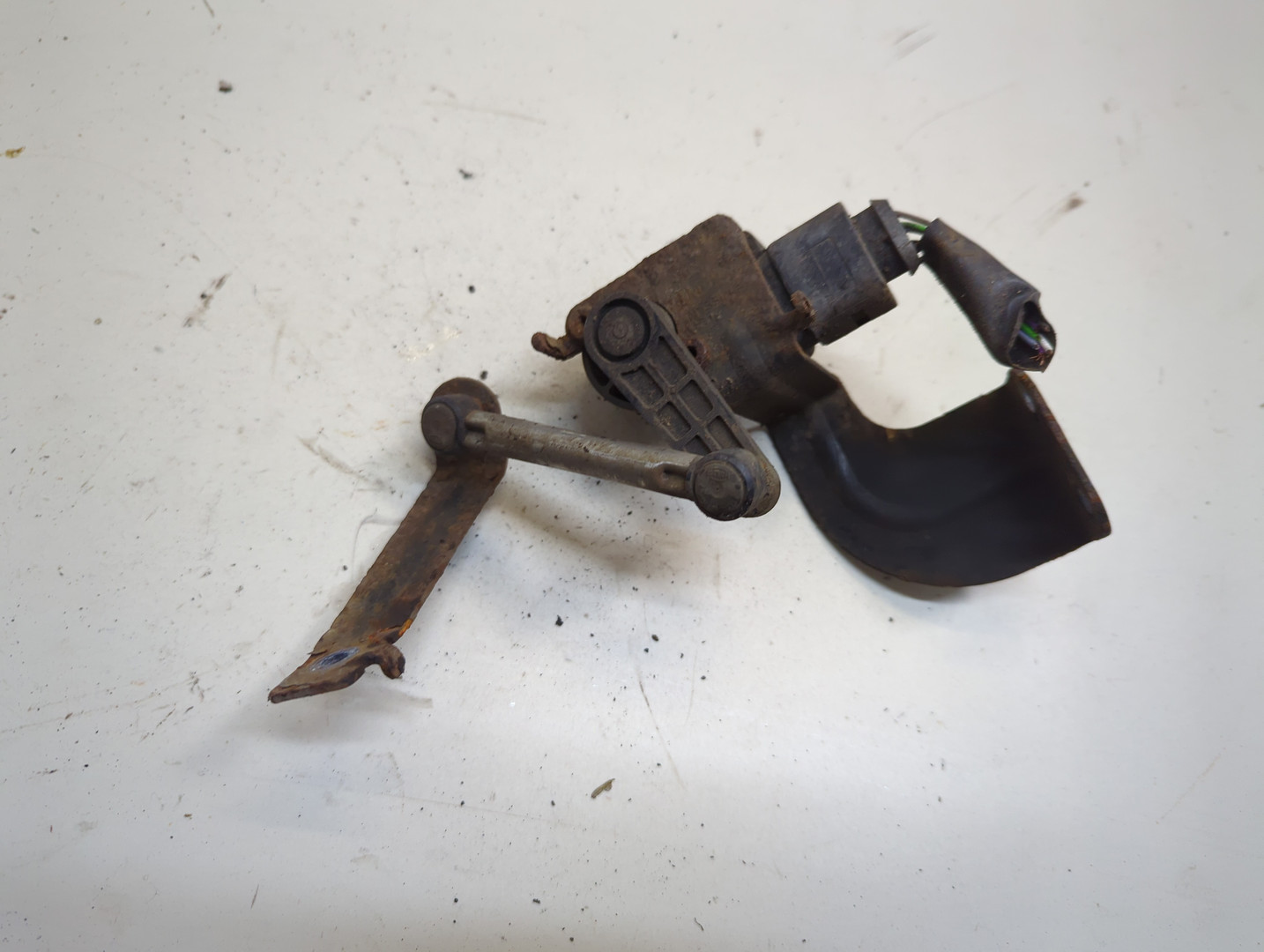 Датчик регулировки дорож. просвета