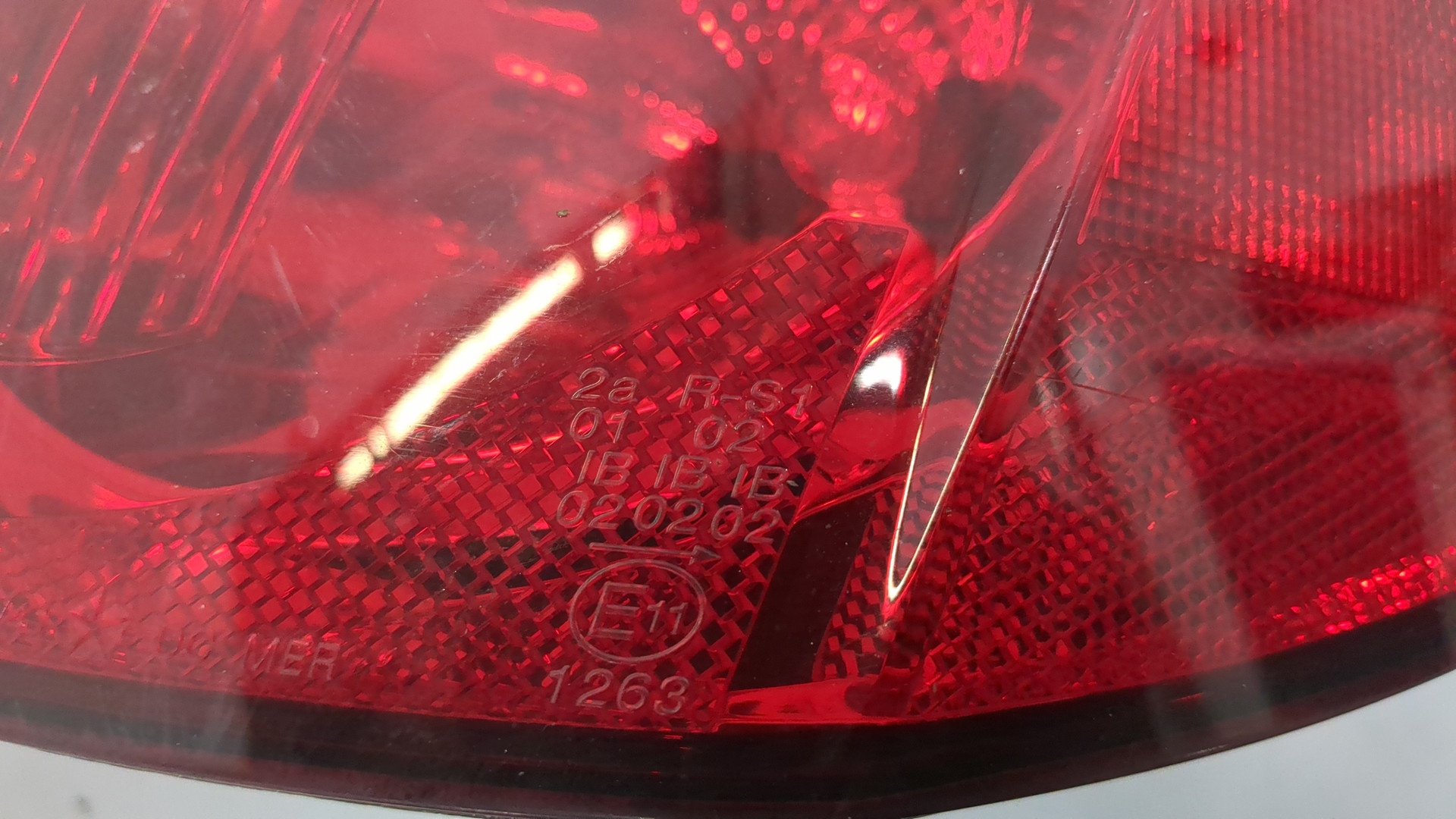 Фонарь задний правый