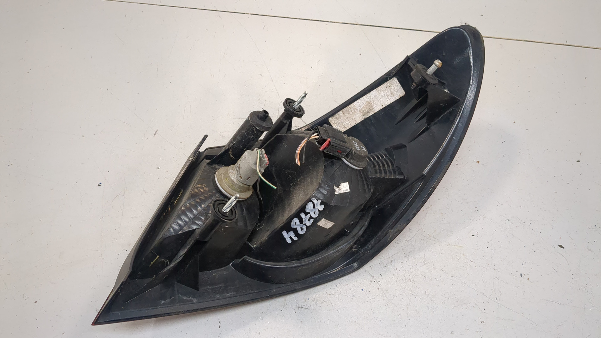 Фонарь задний левый