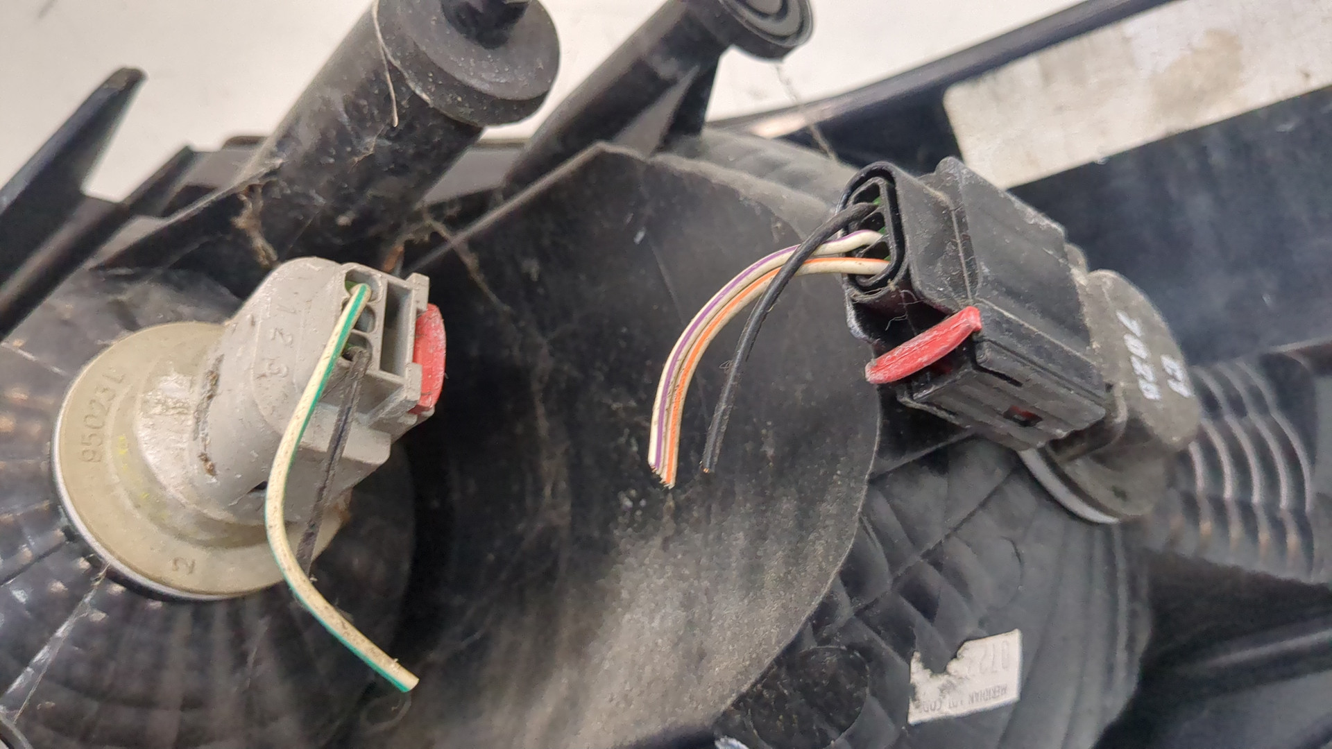 Фонарь задний левый