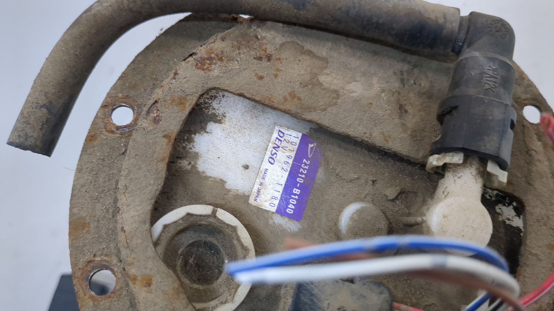 Насос топливный электрический