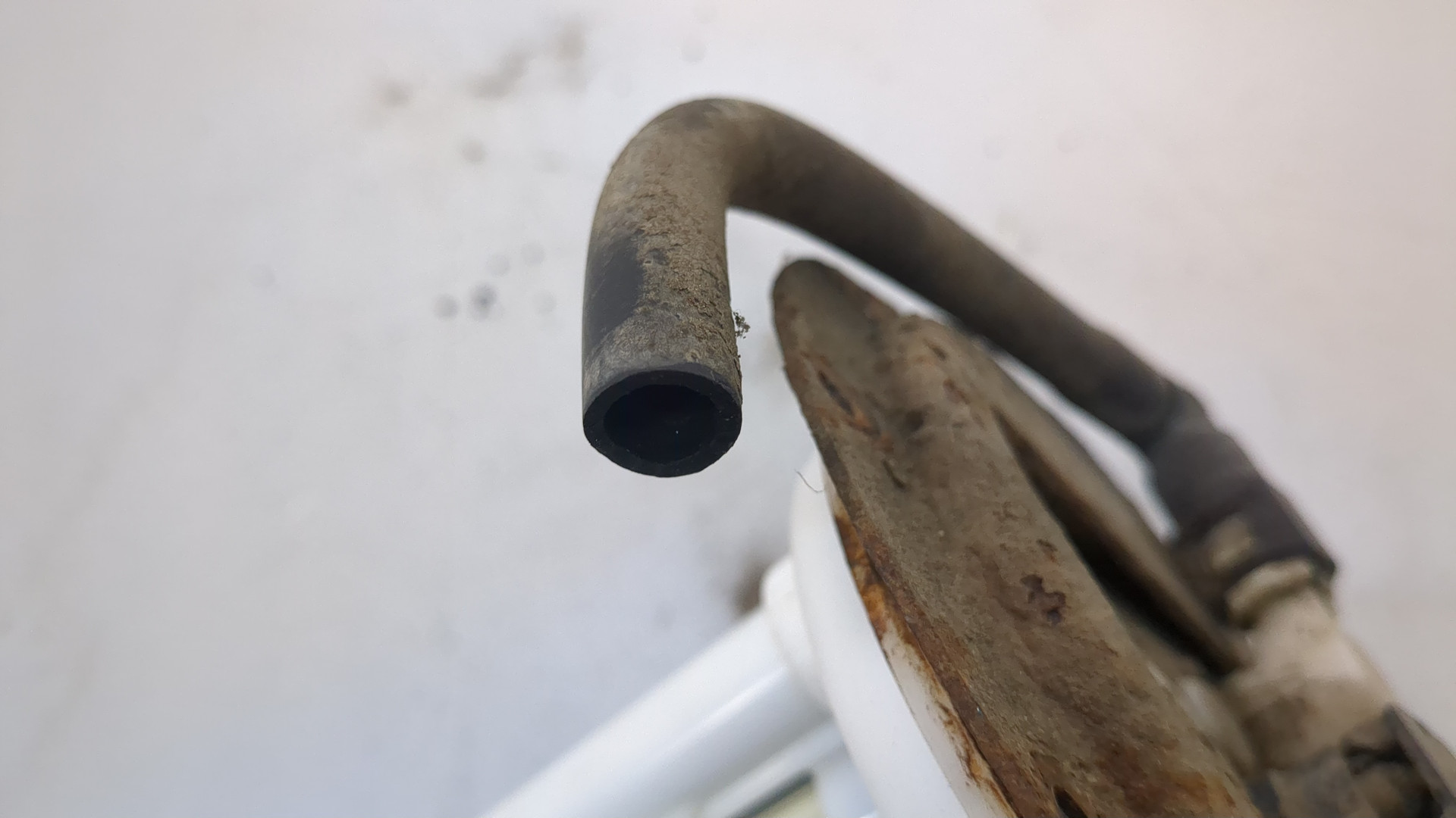 Насос топливный электрический