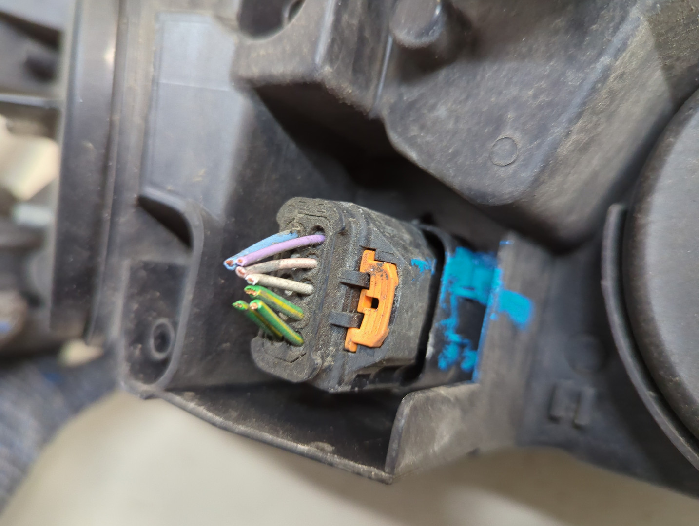 Фара правая