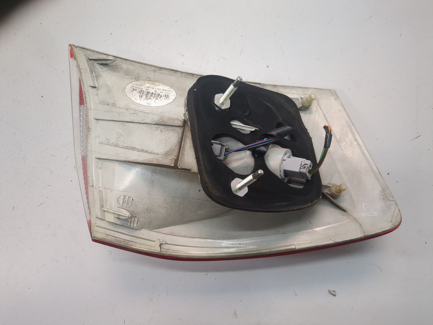 Фонарь задний правый