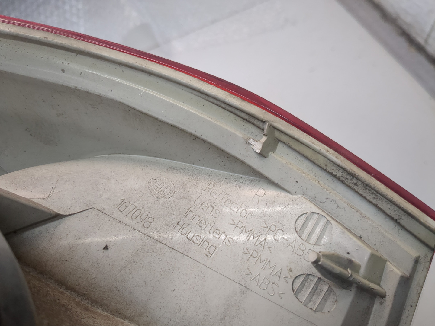 Фонарь задний правый