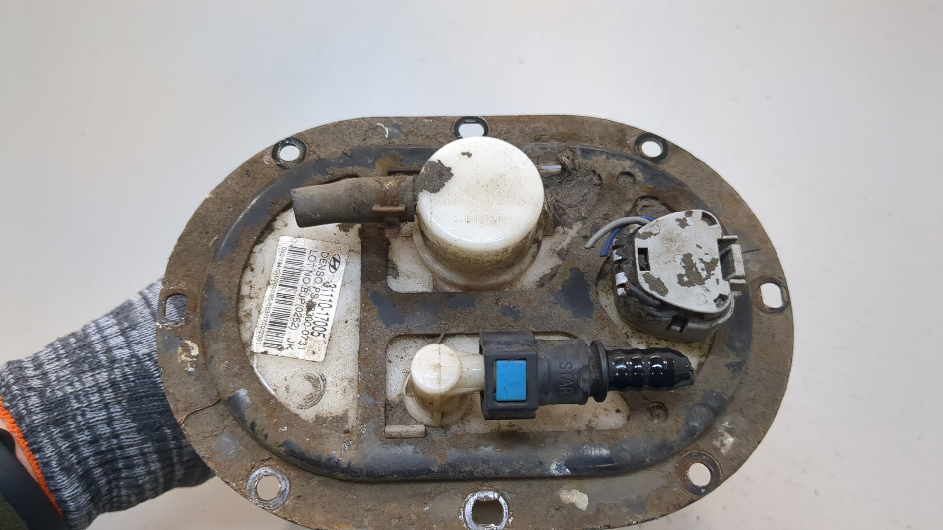 Насос топливный электрический