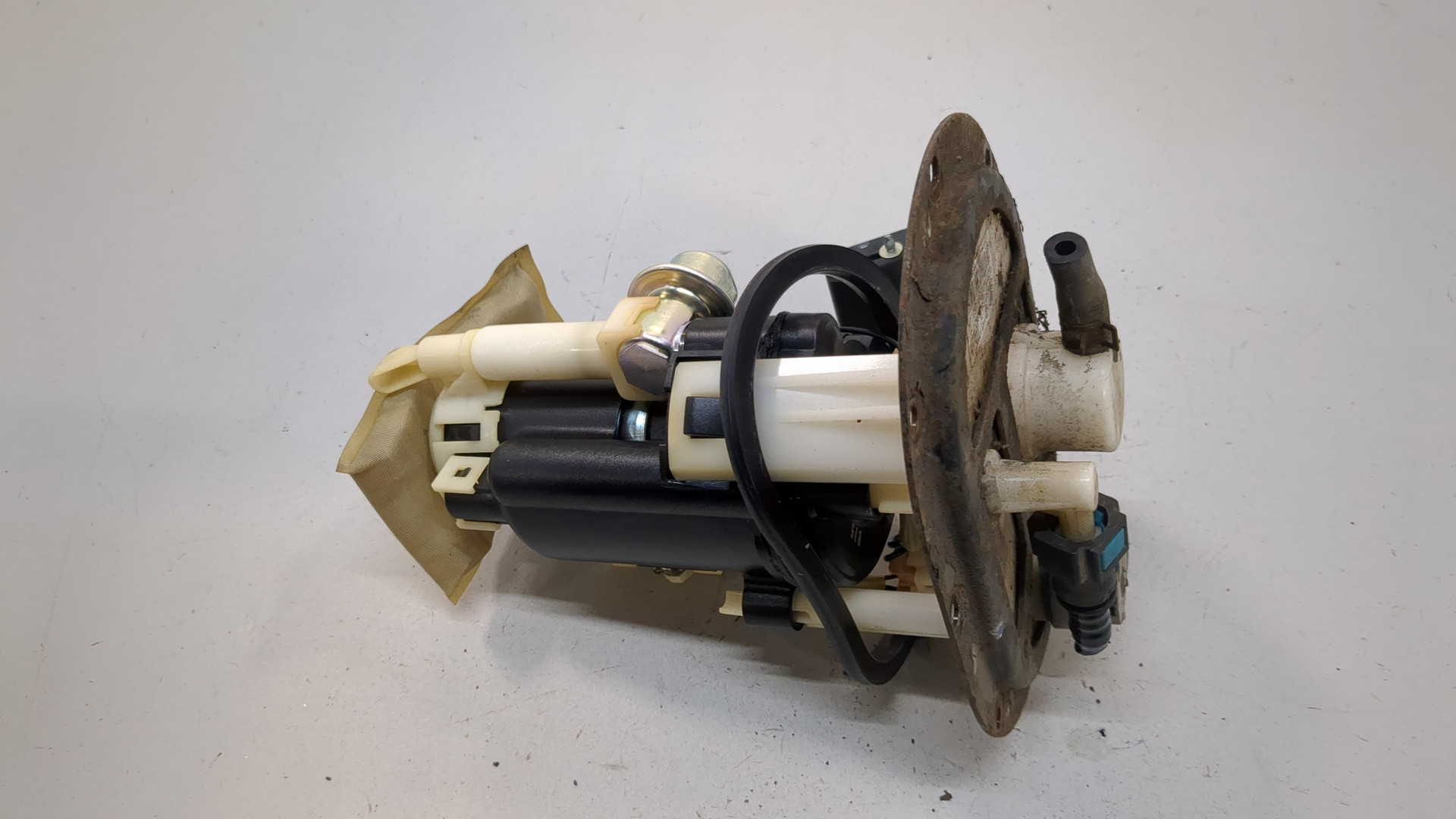 Насос топливный электрический