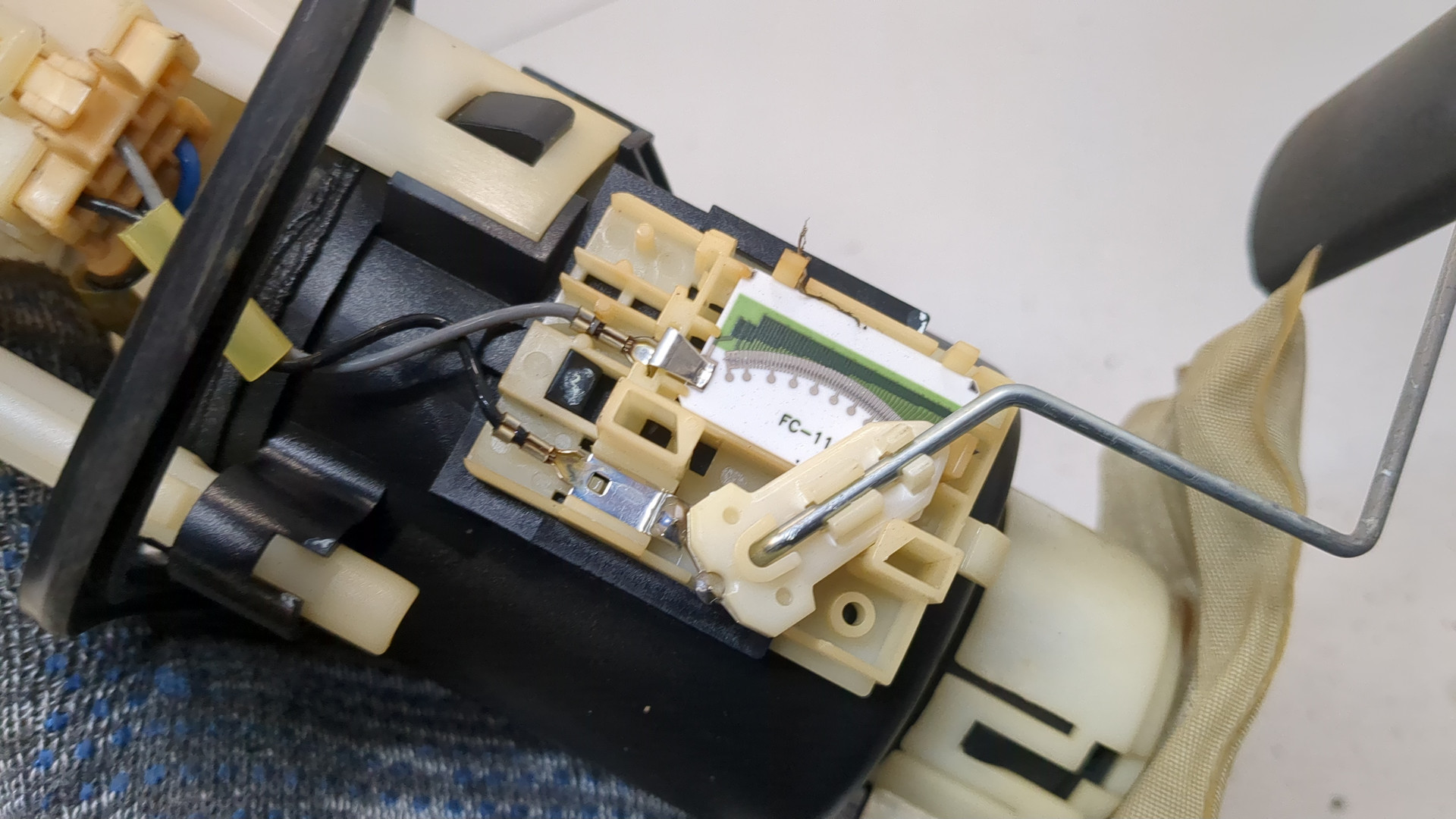 Насос топливный электрический