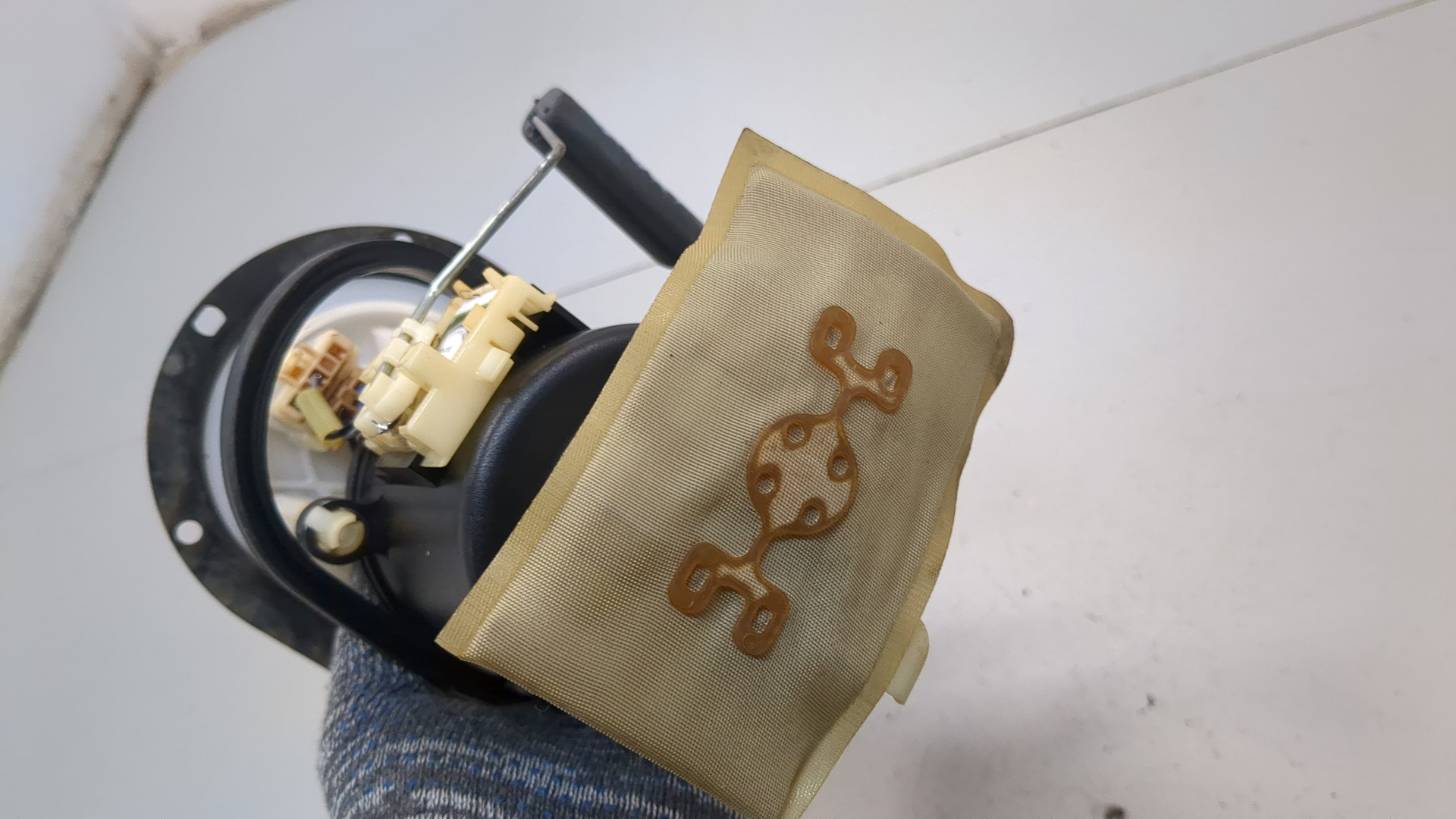 Насос топливный электрический