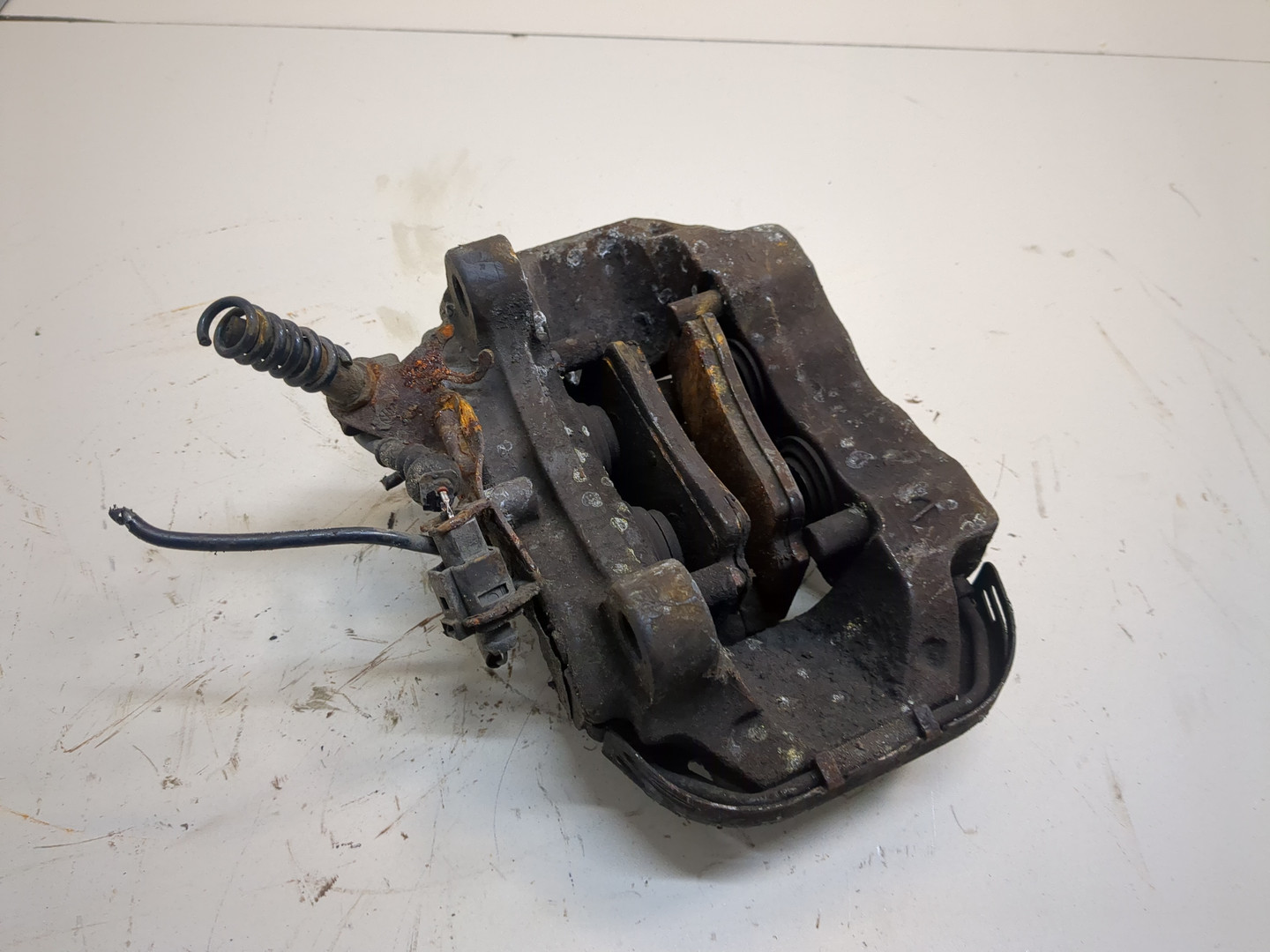 Суппорт задний правый