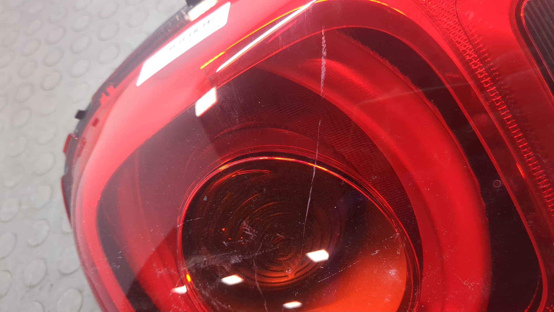 Фонарь задний правый