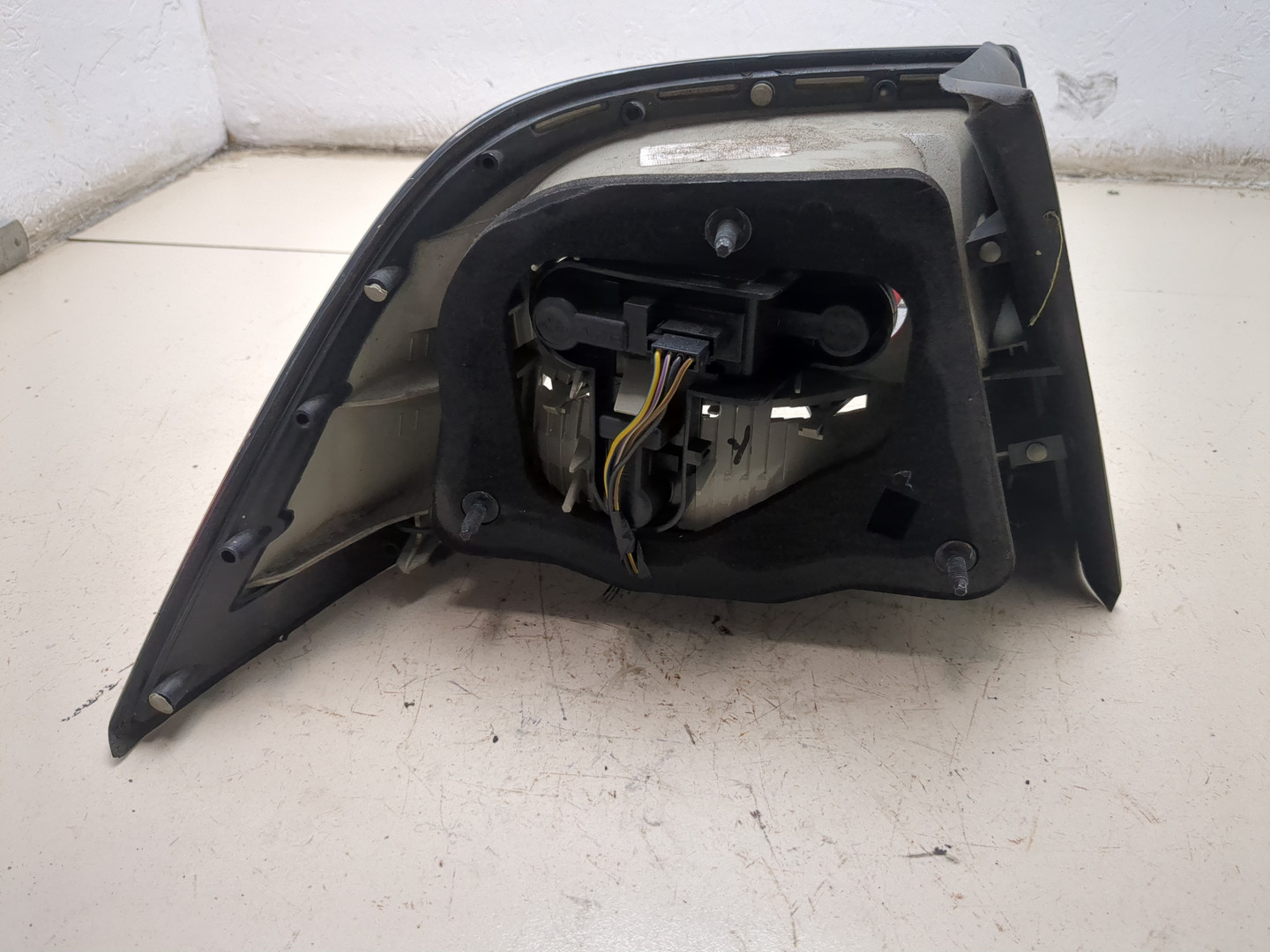 Фонарь задний правый