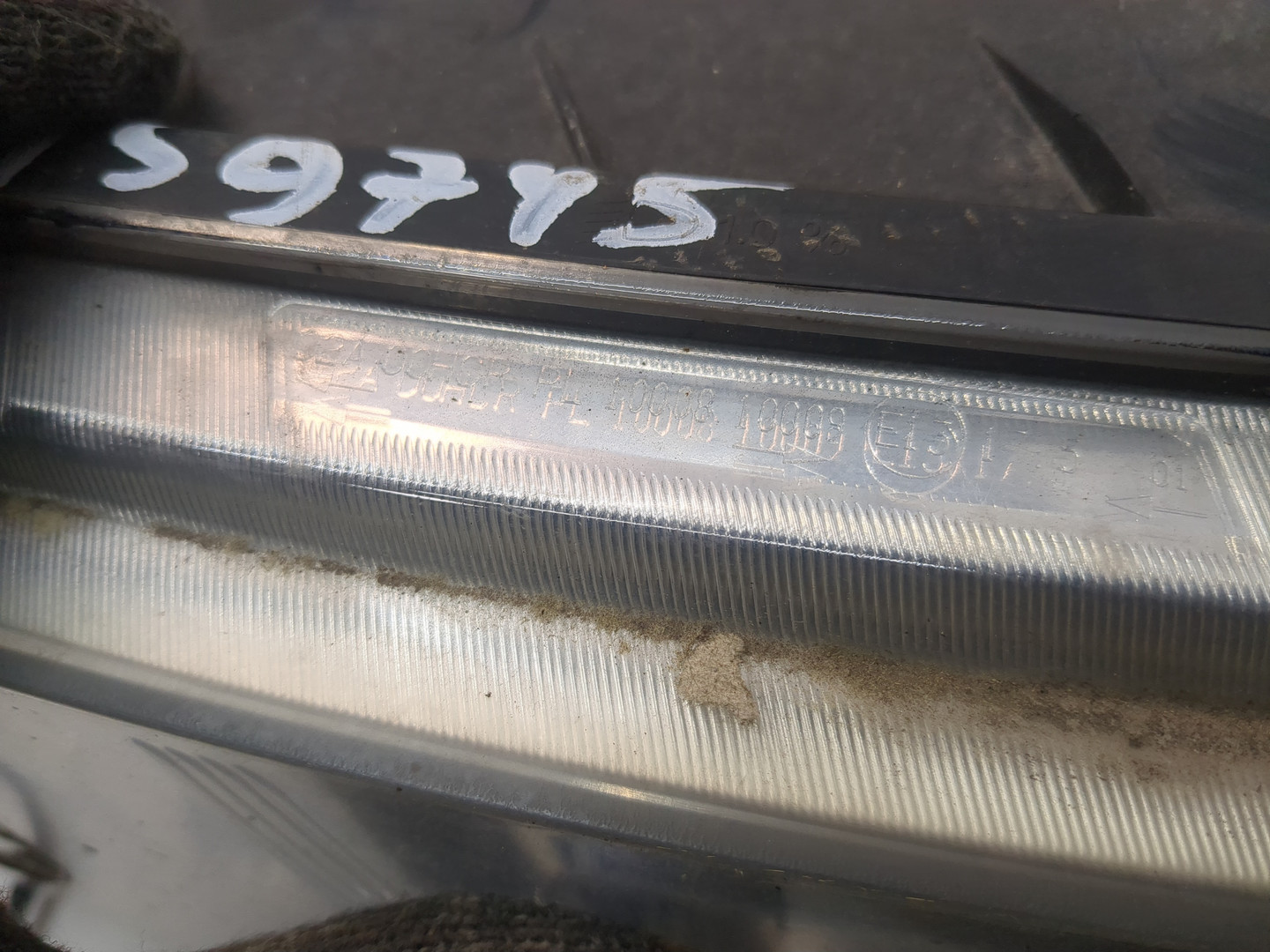 Фара правая